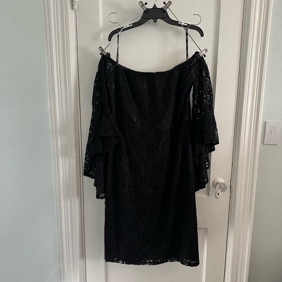 City Chic Mystic Lace Dress Size 18 Bell Sleeve Off Shoulder NWT - Picture 2 of 7